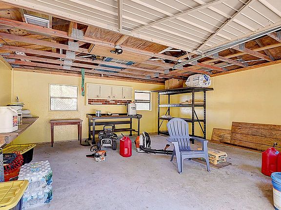 5th image of 1341 Shady Lane Dr
