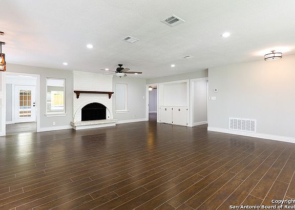 5th image of 637 Sunhaven Dr