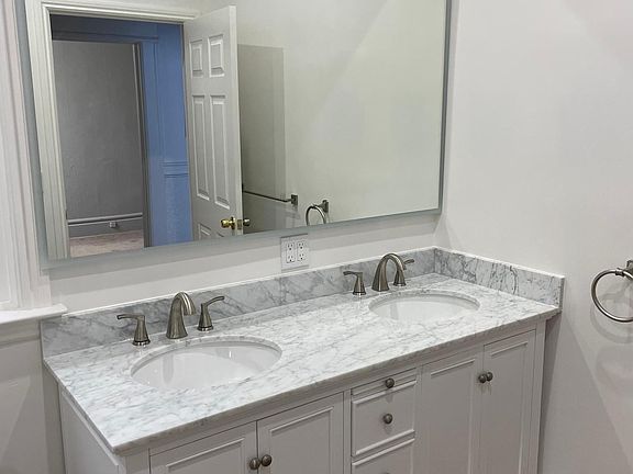 2nd image of 2951 Washington St #2