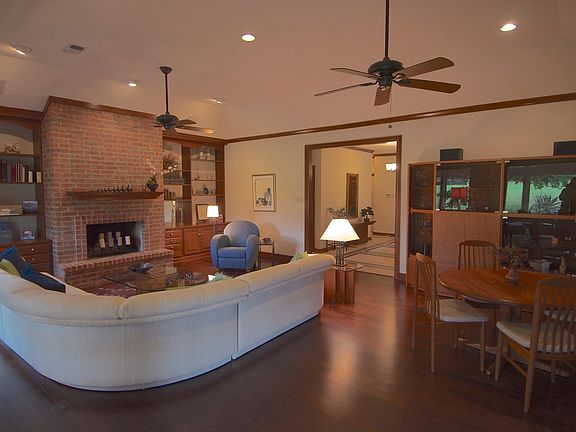 3rd image of 714 Rolling Green Dr