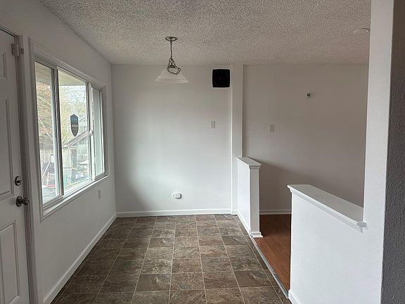 4th image of 906 Hewitt Ave