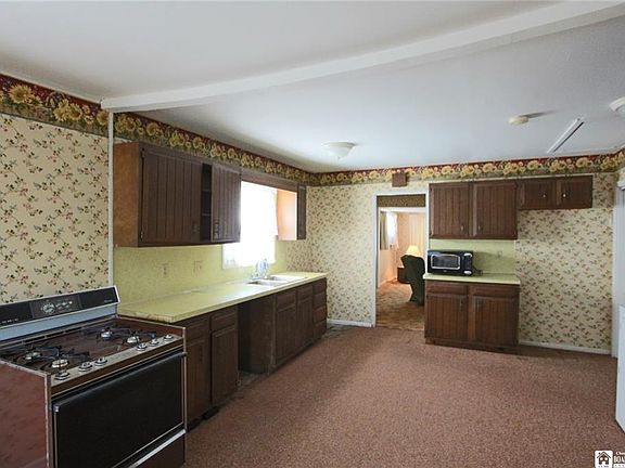 5th image of 16 Lovall Ave