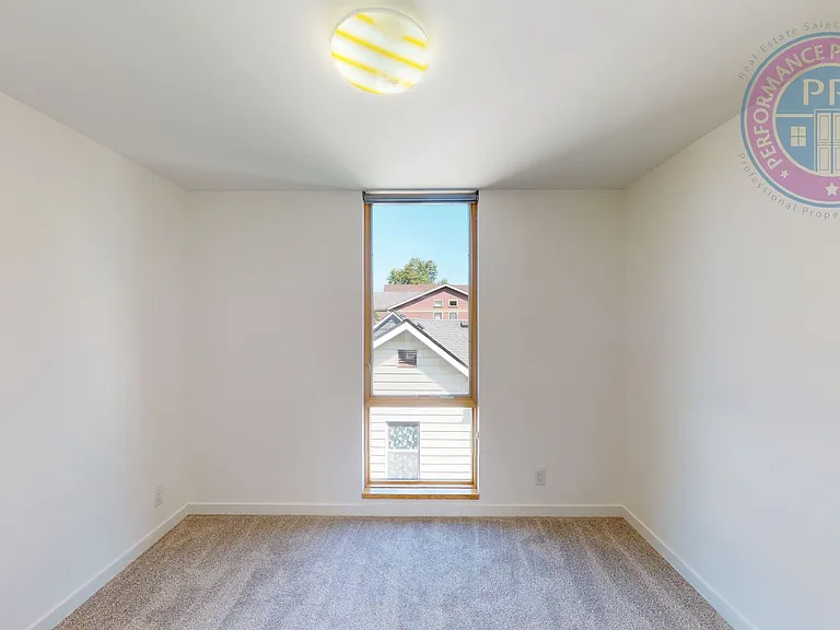 1010 SE 42nd Ave #&-4204 — Photo 13