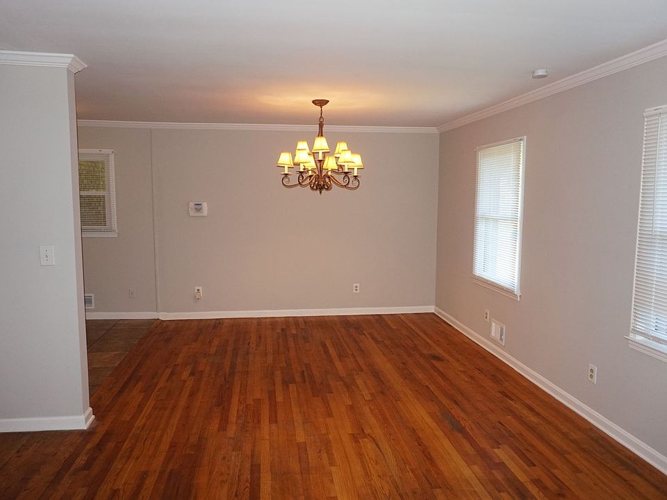 1st image of 2477 Creekview Dr SW