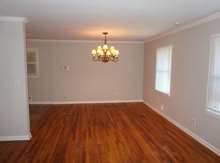 2477 Creekview Dr SW, Marietta, GA 30008