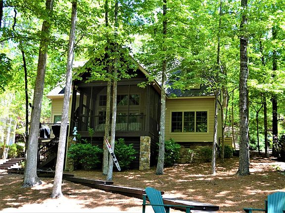 4th image of 28 Pine Straw Ct