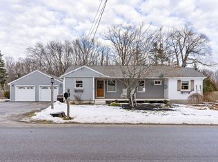 37 Eastman Rd, Cape Elizabeth, ME 04107