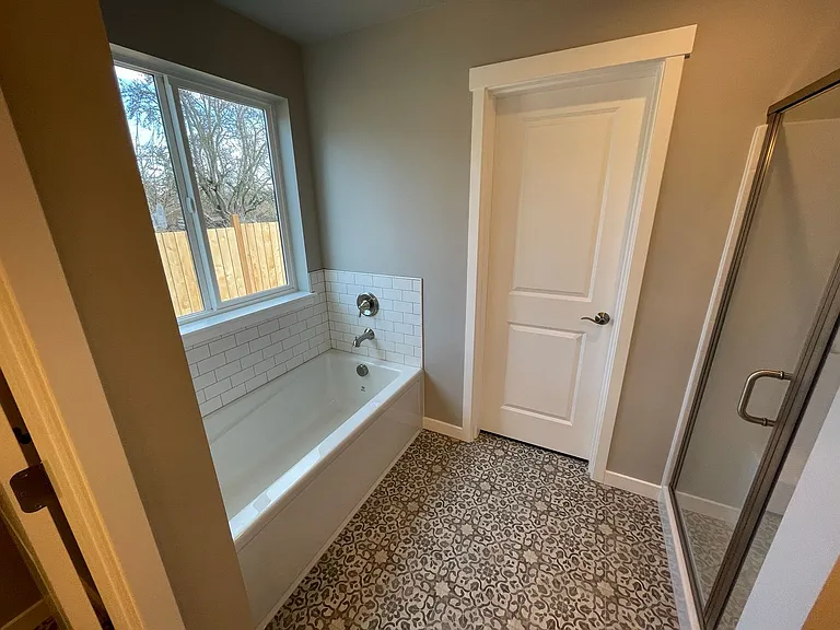 2707 Oakes Ave — Photo 17