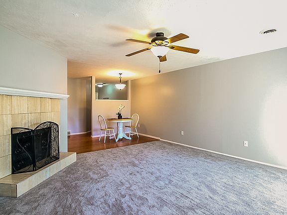 Open living room, dinning