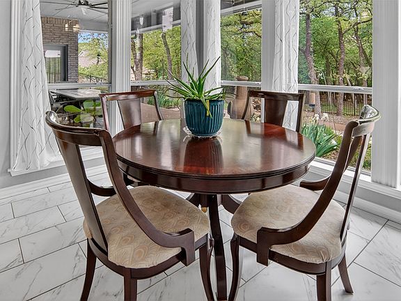 4th image of 1202 Forest Park Dr