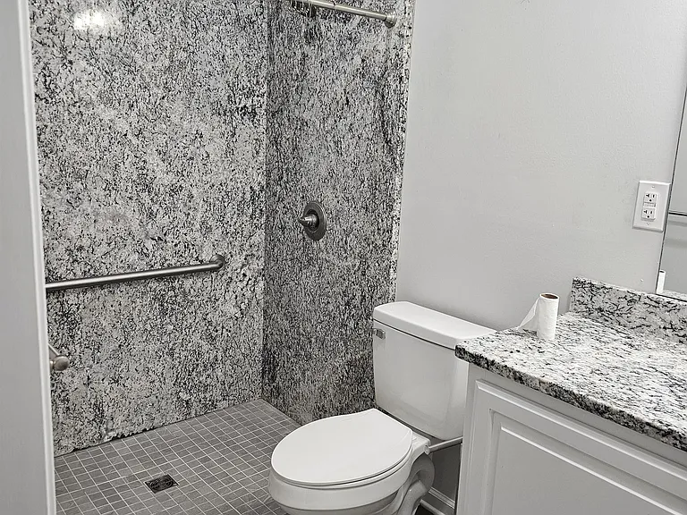 1304 Clearmont Dr — Photo 7
