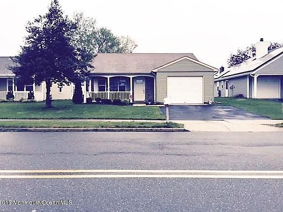 2nd image of 45 Buckingham Dr