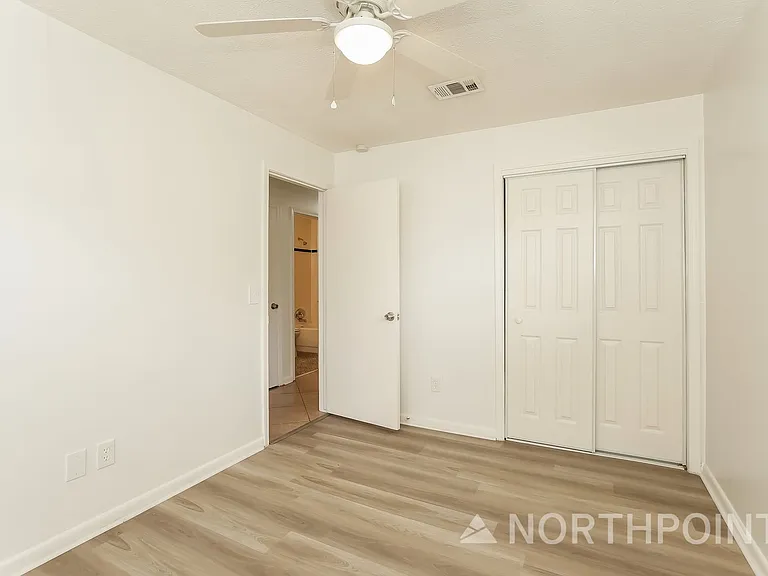 6139 Deepwood Dr E — Photo 13