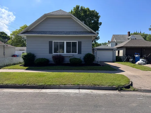 313 Chestnut St, Winona, MN 55987