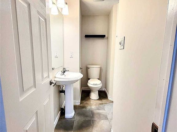 2nd image of 110 Cumberland St