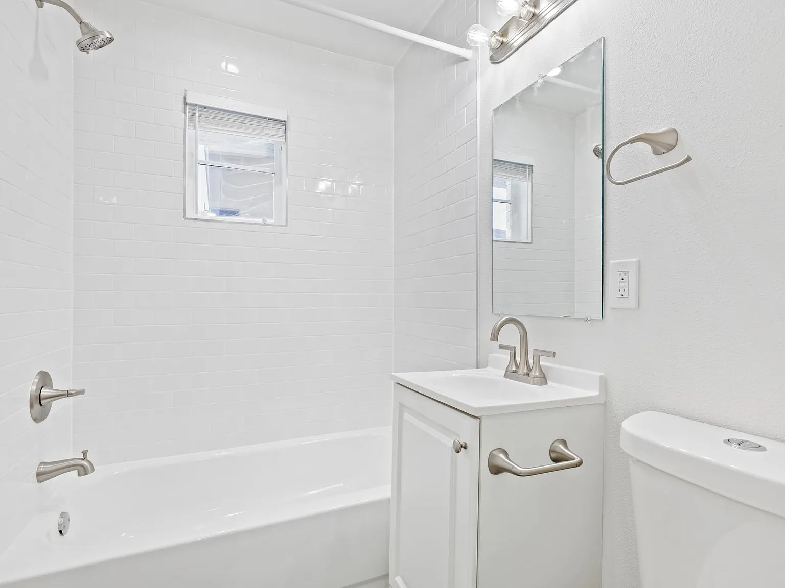3921 Rawlins — Photo 4