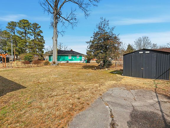 4th image of 104 Sadler Ave