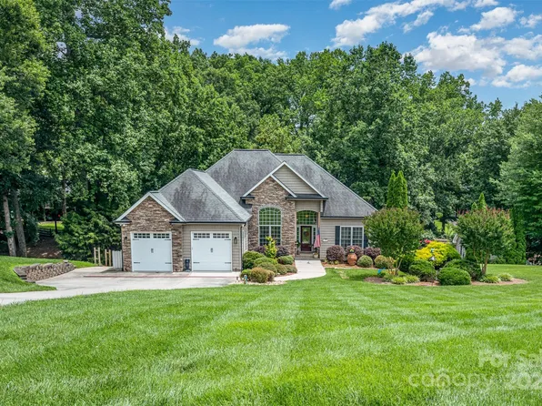 145 Waterwood Dr, Shelby, NC 28150