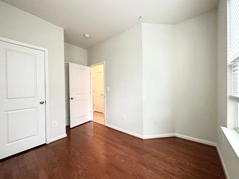 127 Decoverly Dr — Photo 38