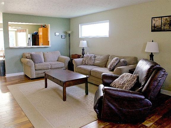 3rd image of 9265 Hawksridge Dr