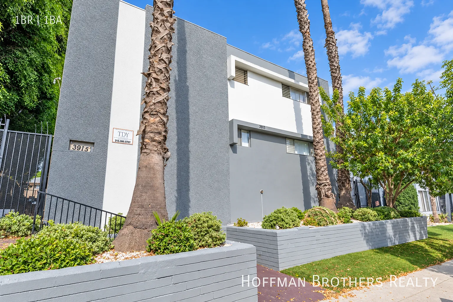 3915 Stevely Ave — Photo 3