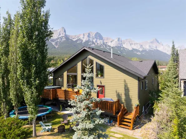 1712 W 11th Ave, Canmore, AB T1W 1V2