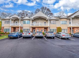 66 Sarah Ct, Amityville, NY 11701