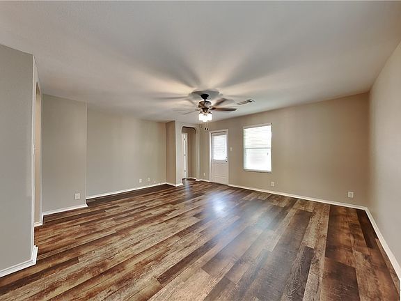 3rd image of 11418 Dodson Trl