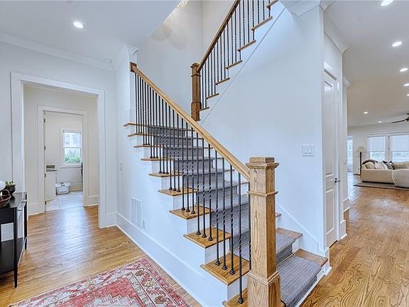 4th image of 2975 Osborne Rd NE
