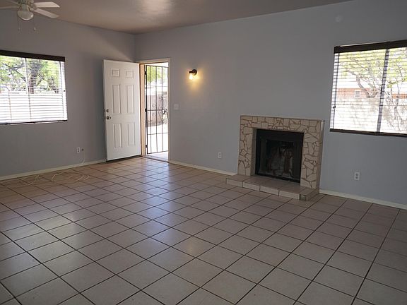 4th image of 2335 N Dodge Blvd