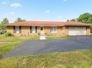 200 S Shirley St, Newman, IL 61942