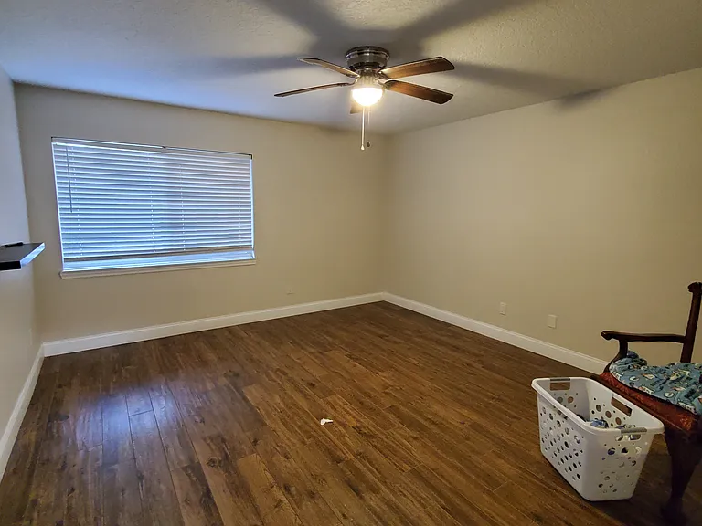 106 N Apollo Dr — Photo 3