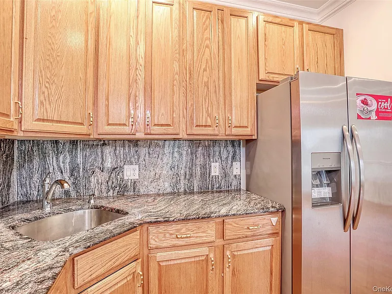 80 Alexander Ct — Photo 15