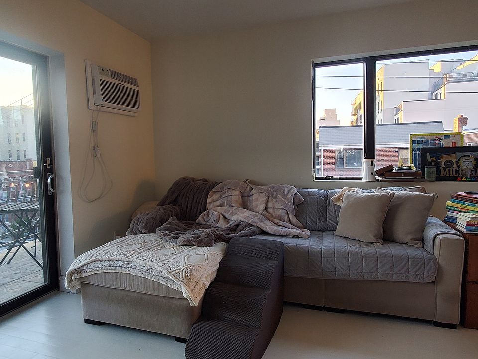 2902 Newtown Ave Astoria NY Zillow