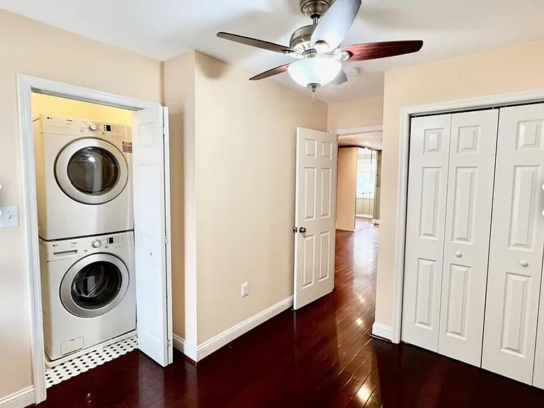 37 R St NW — Photo 11