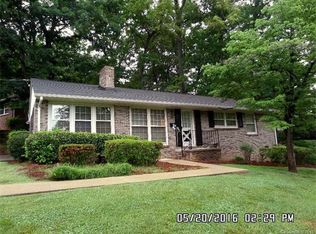 911 Forest Dr, Gastonia, NC 28054
