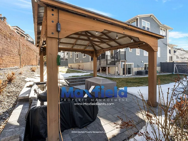 1916 W Oakridge Dr — Photo 39