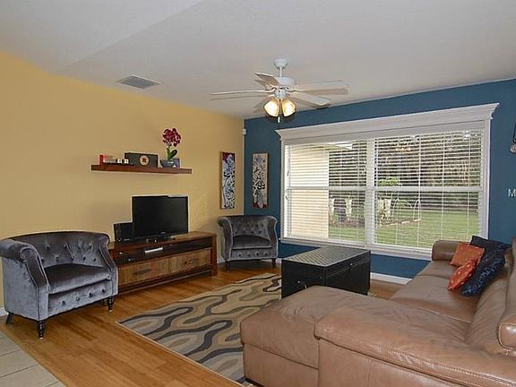 5th image of 6124 Oak Shore Dr