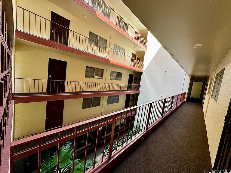 222 Kaiulani Ave #303 — Photo 15