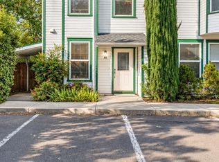49 California St, Ashland, OR 97520