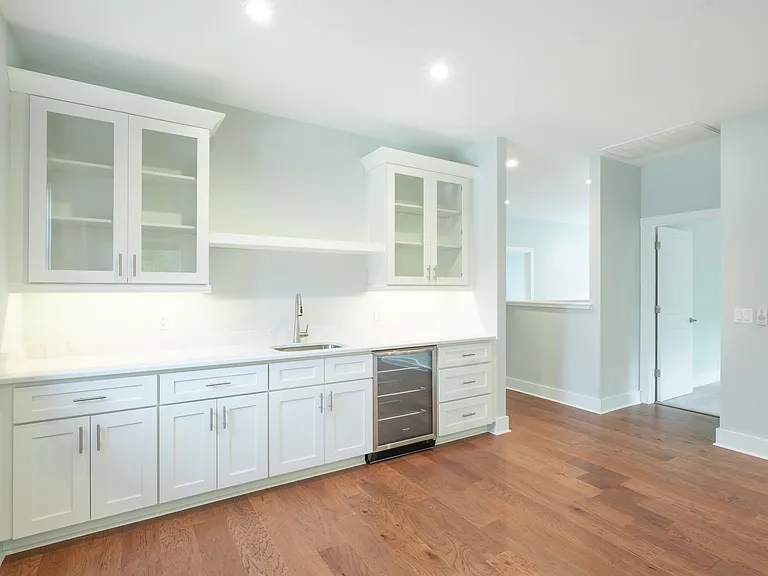 8249 Winding Creek Cir — Photo 15