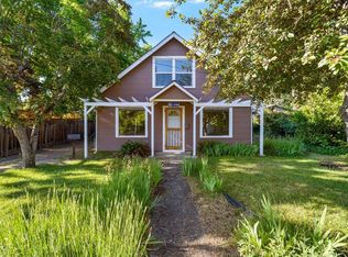 1040 E Main St, Ashland, OR 97520