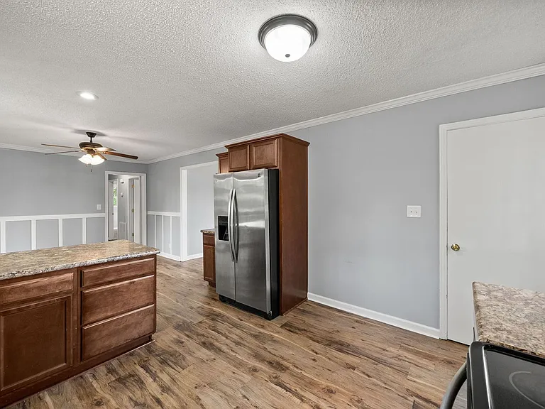 167 Taft Dr — Photo 12