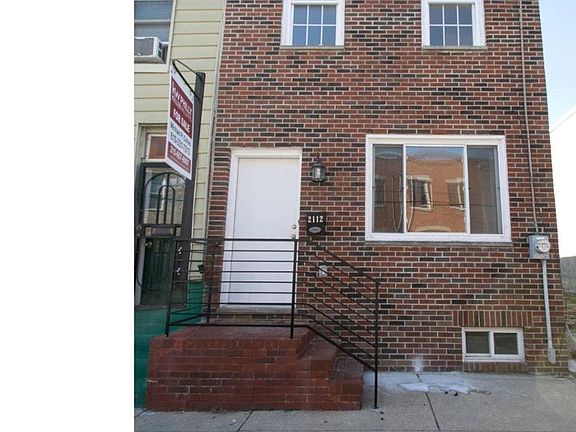 Front of Home/Street View