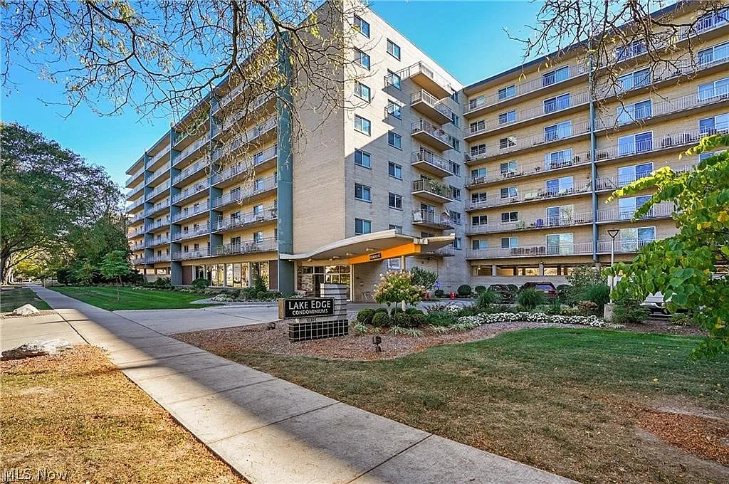 10301 Lake Ave APT 601 photo 1