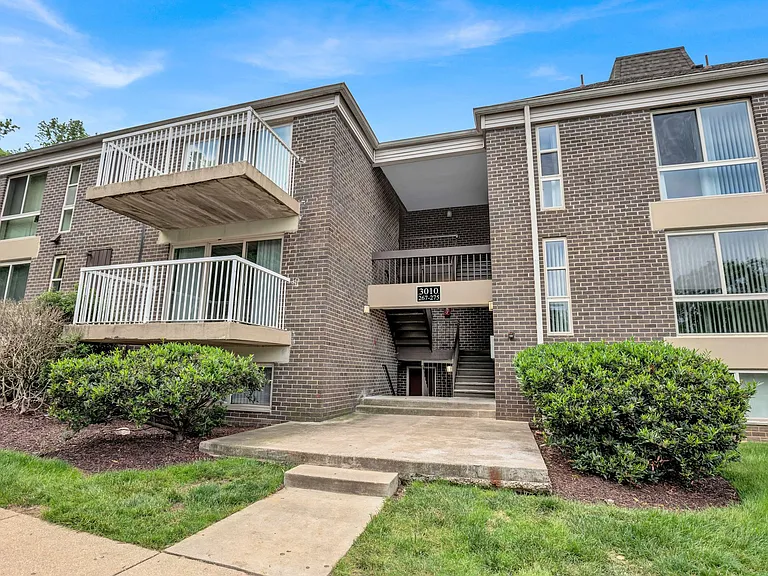 Westchester West Apartments — Photo 14