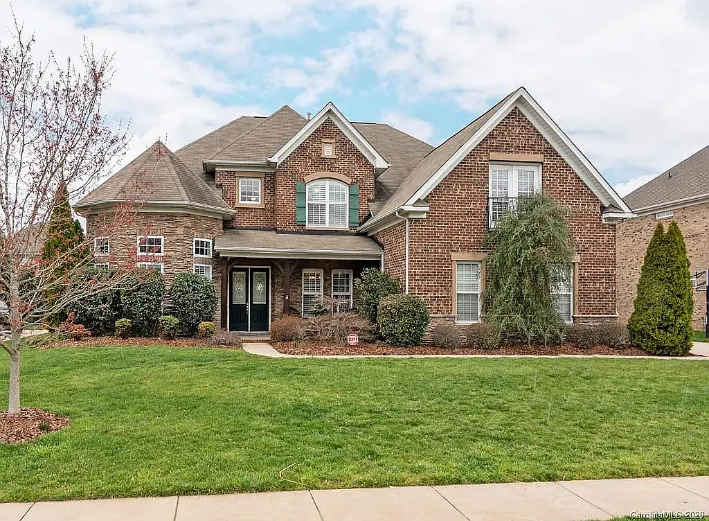 5 bed, 3948 sqft, $3,900 — Photo 1