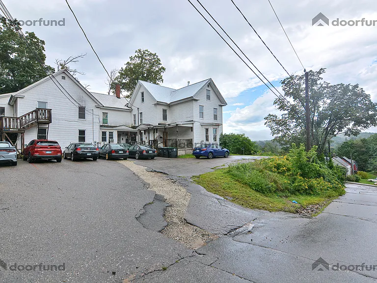 11 Pleasant St #7 — Photo 28