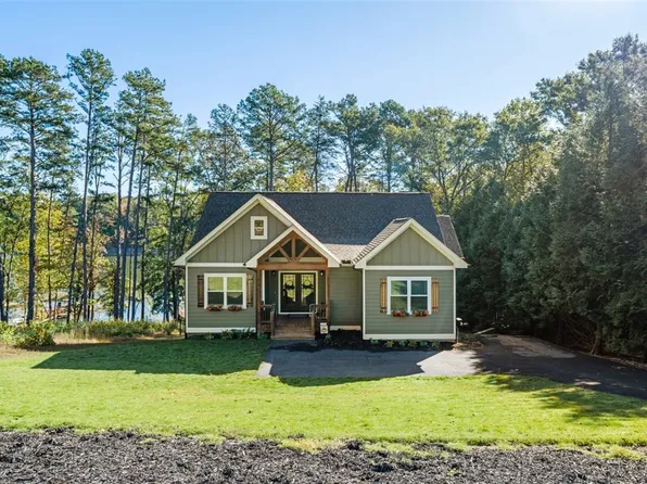 206 Elm Dr, Westminster, SC 29693