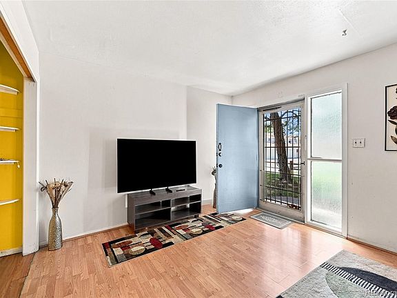 2nd image of 147 Paris Circle